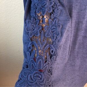 Signature Studio Women's Long Sleeve Blue Lace Applique Side Insert Tunic Top XL